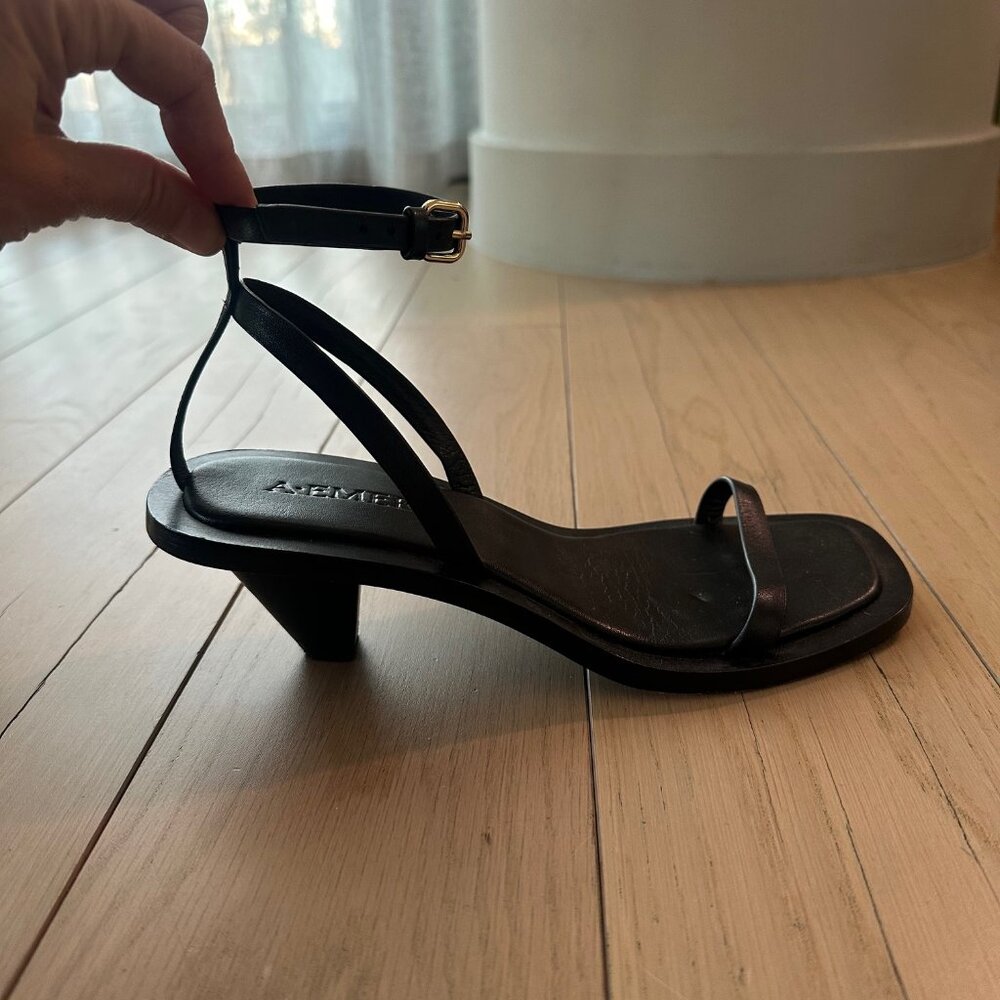 A. Emergy 90's Style Sandal- Size 8